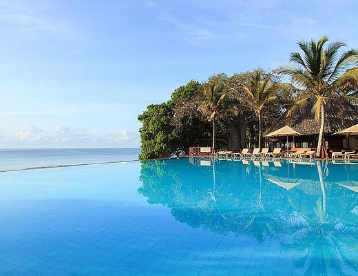 Baobab Beach Resort | Impala Tours