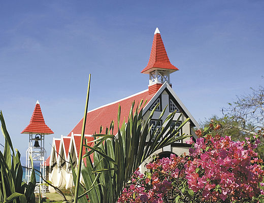 Noordkust Mauritius | red roof church Mauritius