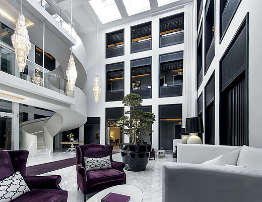 Queen Victoria Hotel | Impala Tours