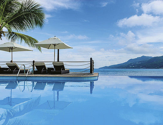 Le Meridien Fisherman's Cove | Impala Tours