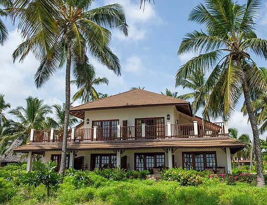 Breezes Beach Club & Spa | Impala Tours